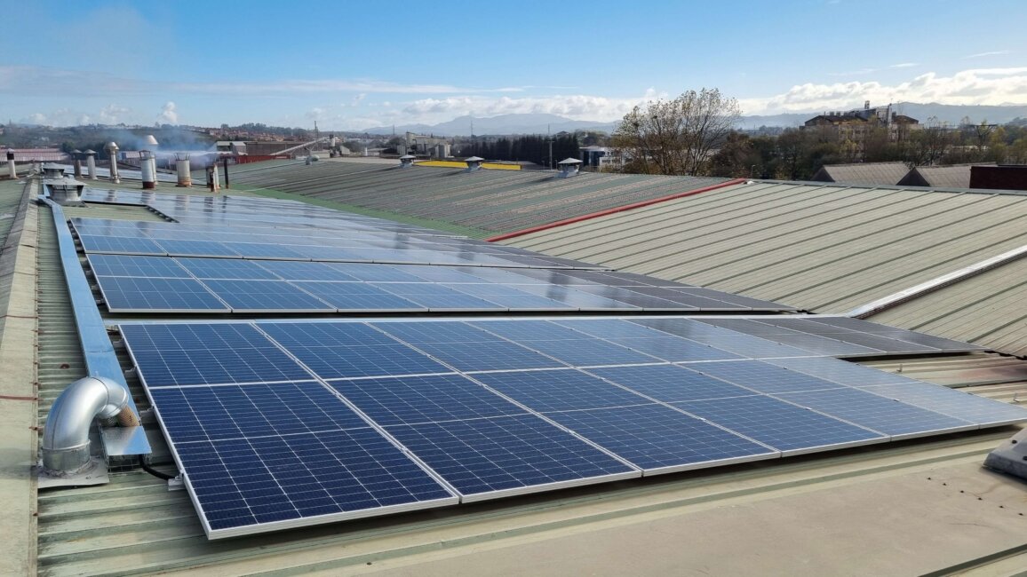 Cafés Oquendo impulsa su producción sostenible con más de 300 paneles solares