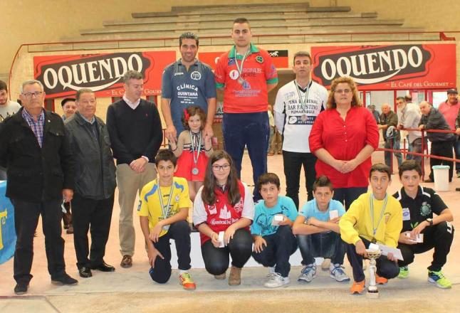 Sergio Hevia, campeón en la Semana Bolística de Lugones, patrocinada por Cafés Oquendo