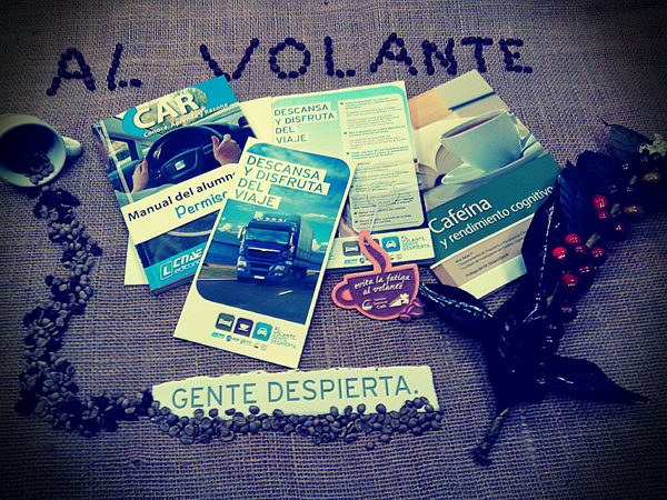 Al volante, gente despierta